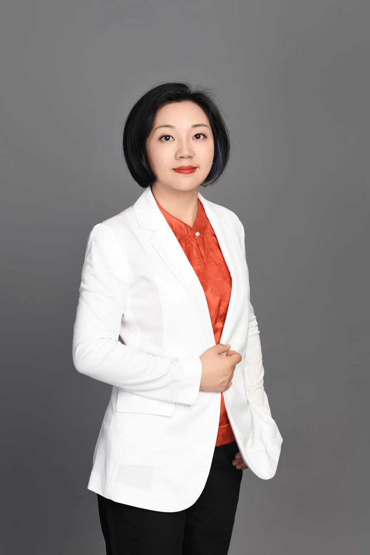 胡莹律师形象照