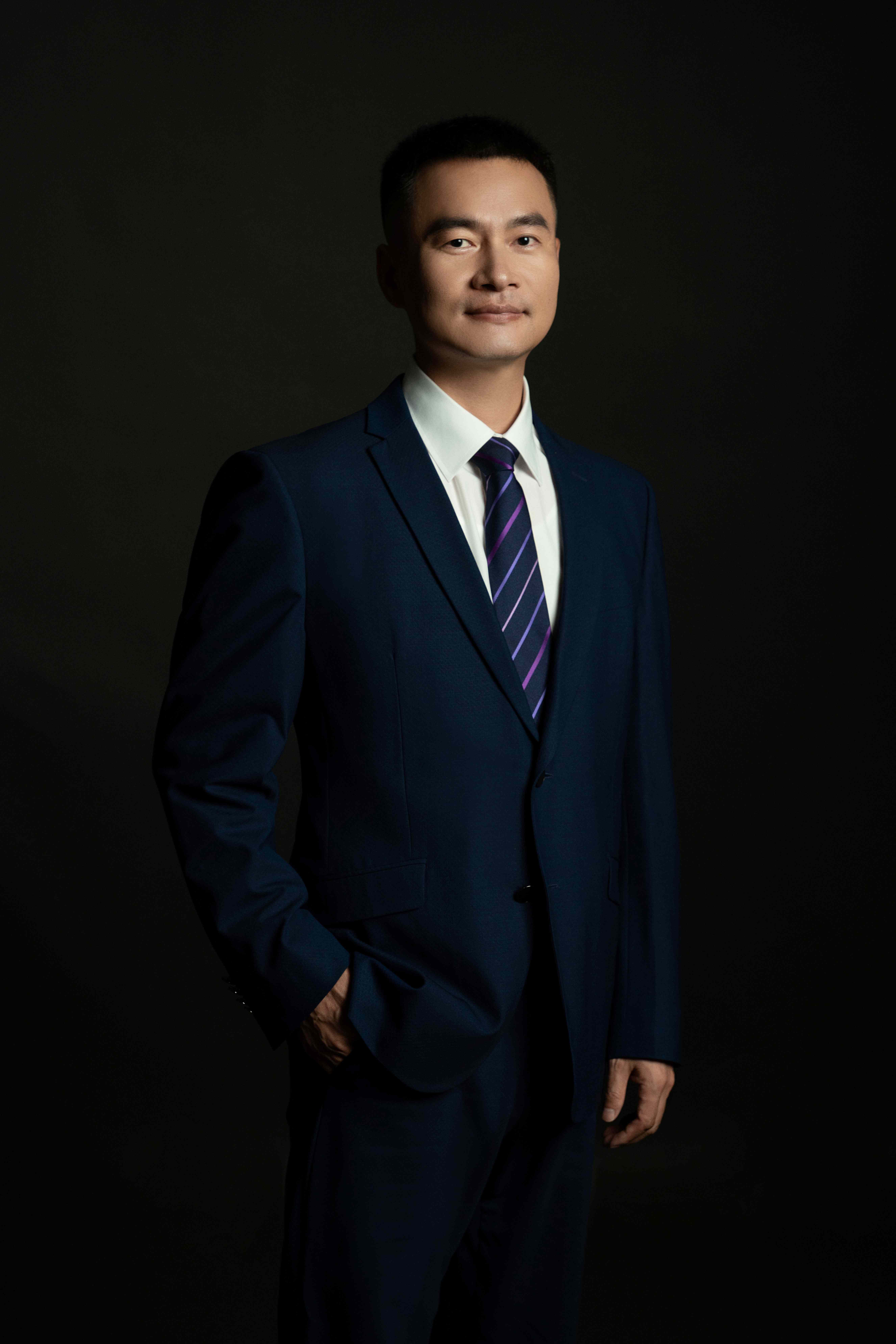 聂炜昌律师形象照